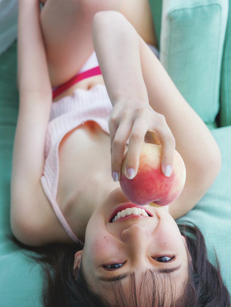 Nao Kosaka (小坂菜緒) photo book image