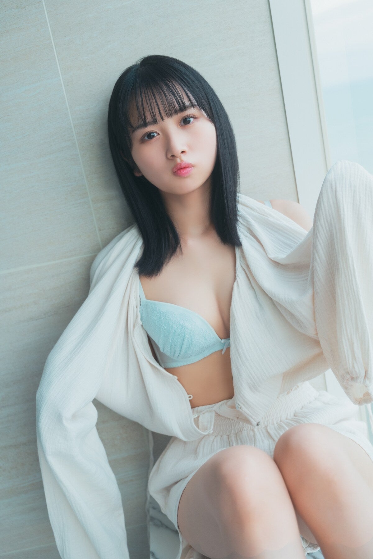 Hinano Uemura (上村ひなの) photo book image