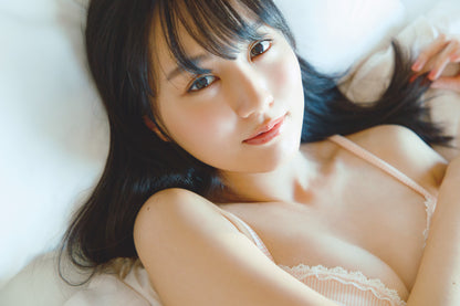 Haruka Kaki (賀喜遥香) photo book image