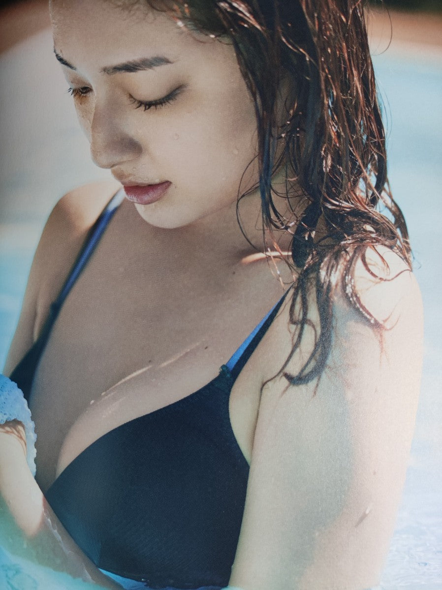 Ai Yoshikawa (吉川愛) photo book image